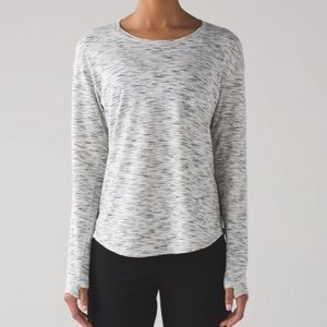 EUC Lululemon Lost in Pace Long Sleeve Size 6 Tiger Space Dye Black White